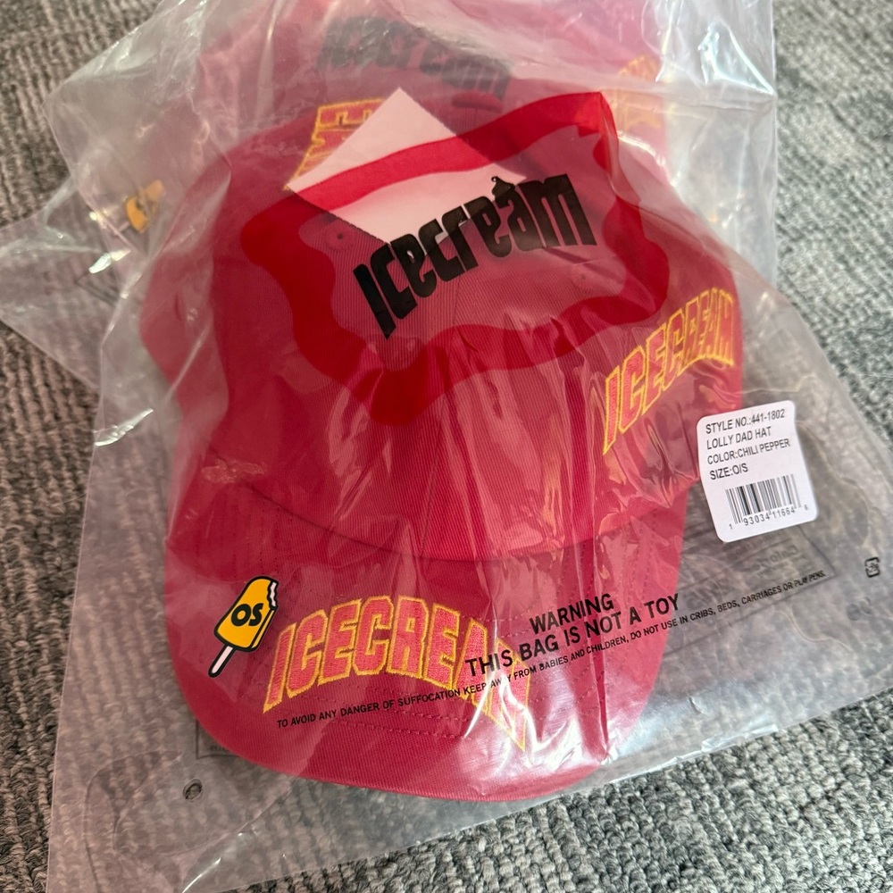 ICECREAM LOGO LOLLY HAT NWT